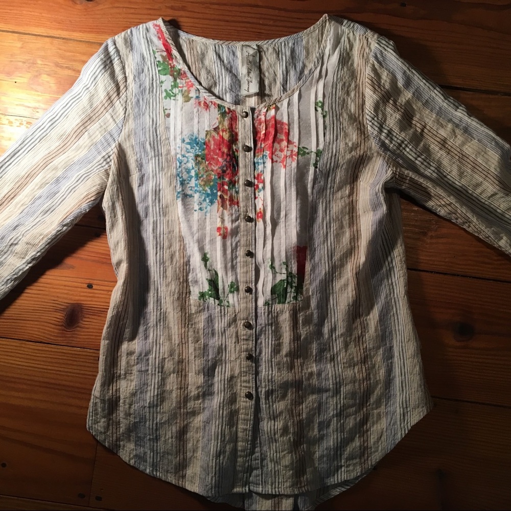 Aratta Silent Journey Top with Tuxedo Tails